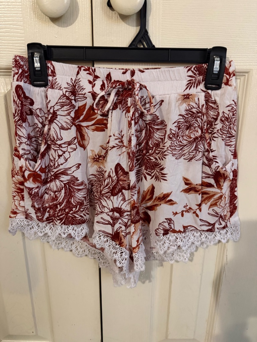 White Floral Lace-Trim Women's Shorts